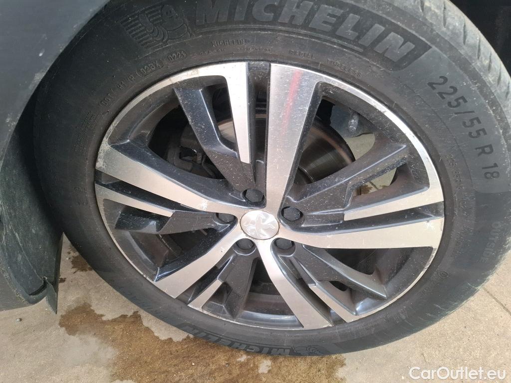  Peugeot  3008  Allure 1.2 PureTech 130CV BVM6 E6 #8