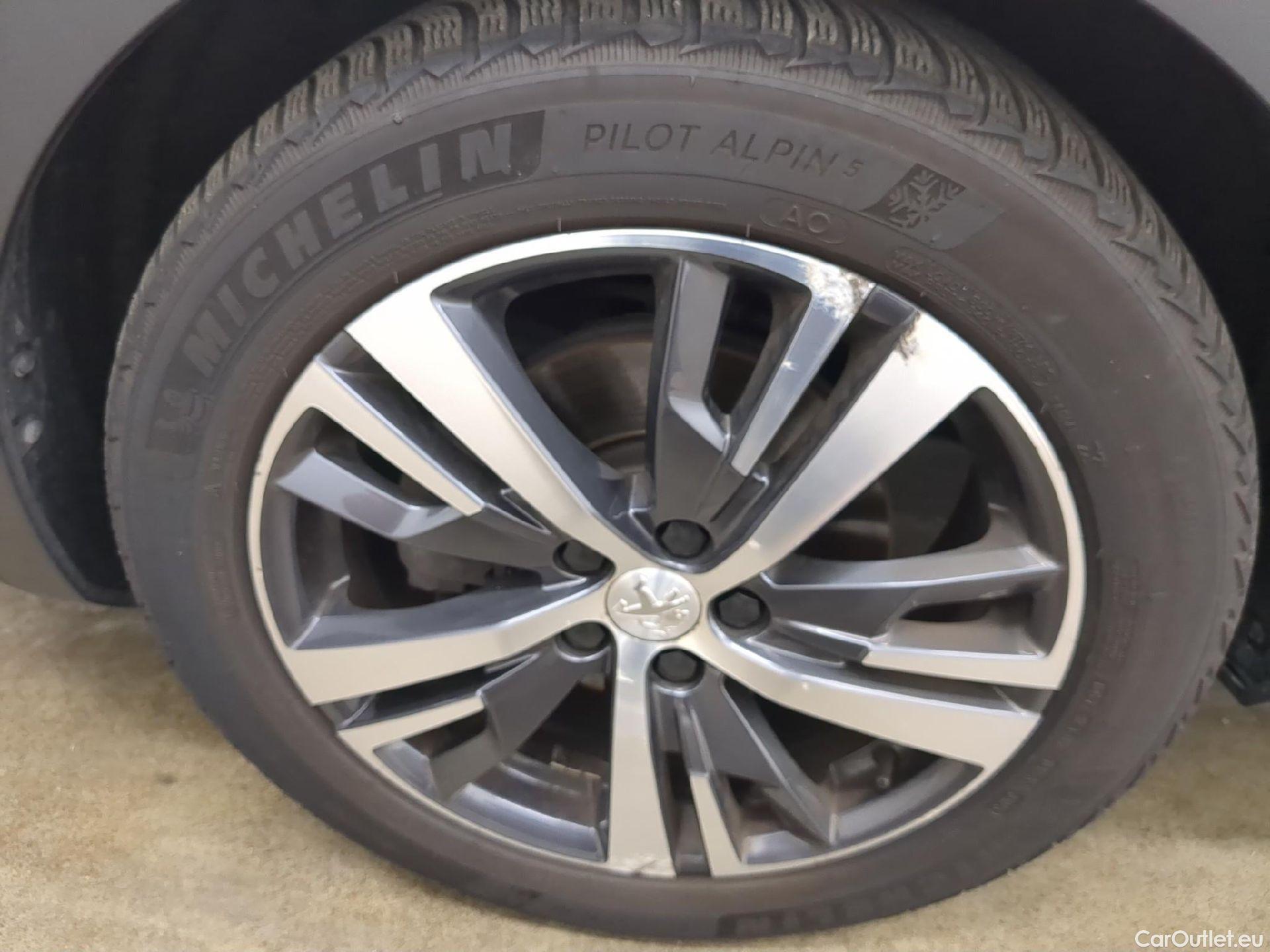  Peugeot  5008  Allure Pack 2.0 HDi 175CV BVA8 7 Sieges E6d #7