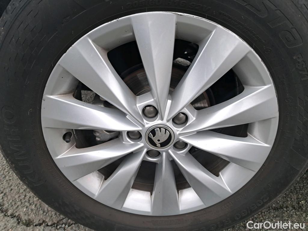  Skoda  KAMIQ  / 2019 / 5P / SUV 1.0 TSI 95ch BVM5 Business #21
