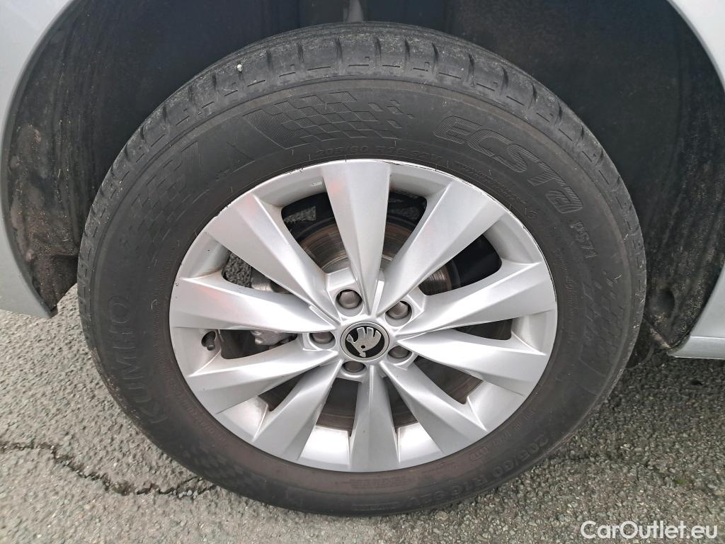  Skoda  KAMIQ  / 2019 / 5P / SUV 1.0 TSI 95ch BVM5 Business #4