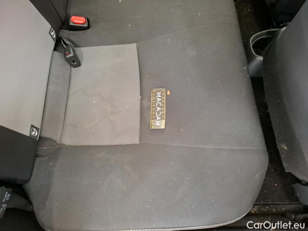  Toyota  Yaris TOYOTA  Hybride 5p Berline 1 5 VVTI HYBRID France Business #1