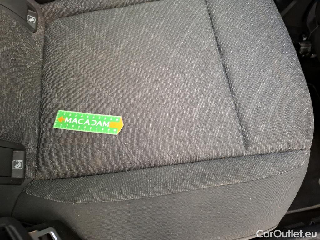  Volkswagen  Golf  VOLKSWAGEN / 2020 / 5P / Berline 1.0 TSI OPF 110 BVM6 Life Busi 1st #43