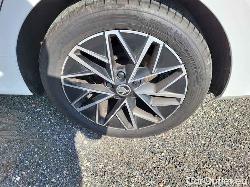  Skoda  Octavia  Combi (NX3)(2020) Oct.Combi 1.5TSI 110 Style #4
