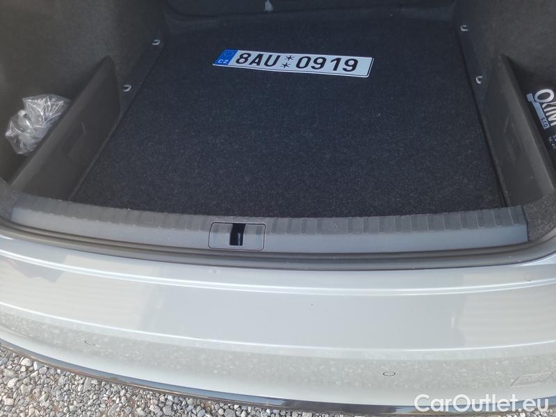  Skoda  Octavia  Lim. (NX3)(2020)  2.0 TSI 180 RS AT 5d #10