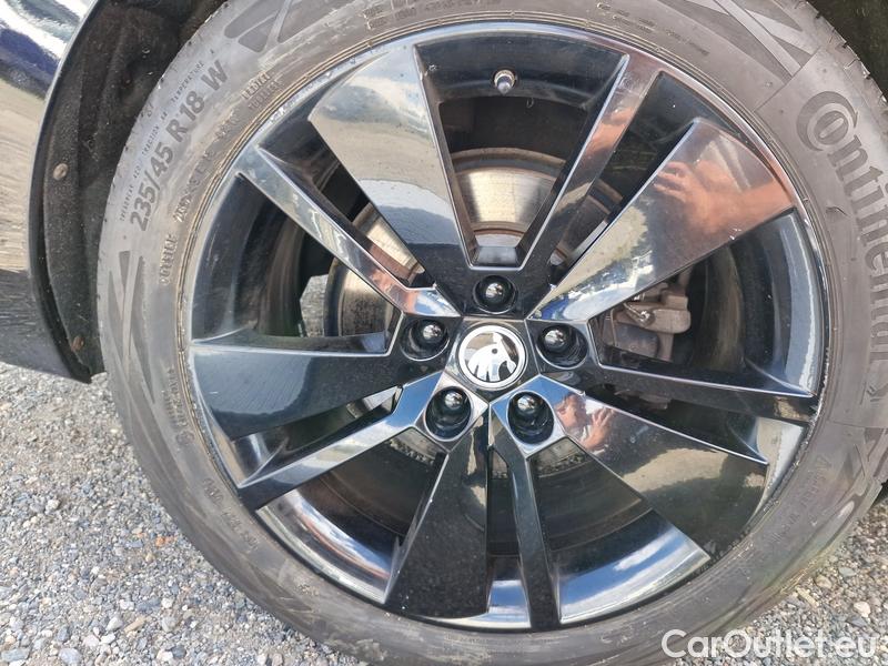  Skoda  Superb  Combi (3V5)(2015) Su.c.2.0TDI 147 4x4 SptL.Aut #25