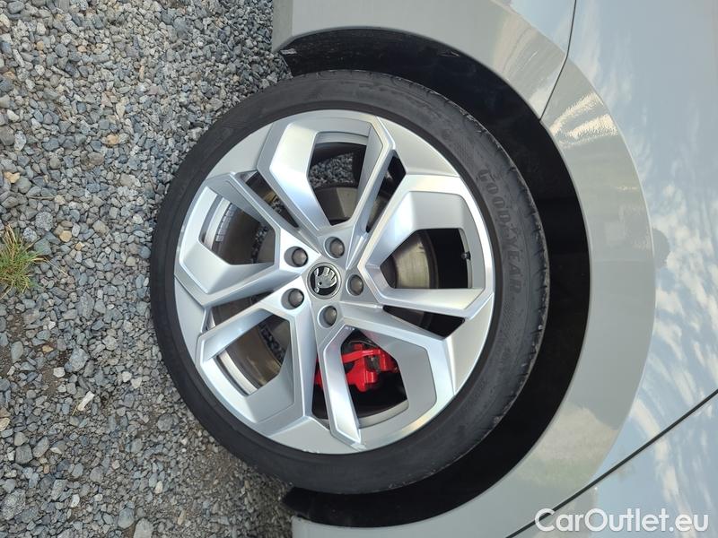  Skoda  Octavia  Lim. (NX3)(2020)  2.0 TSI 180 RS AT 5d #11