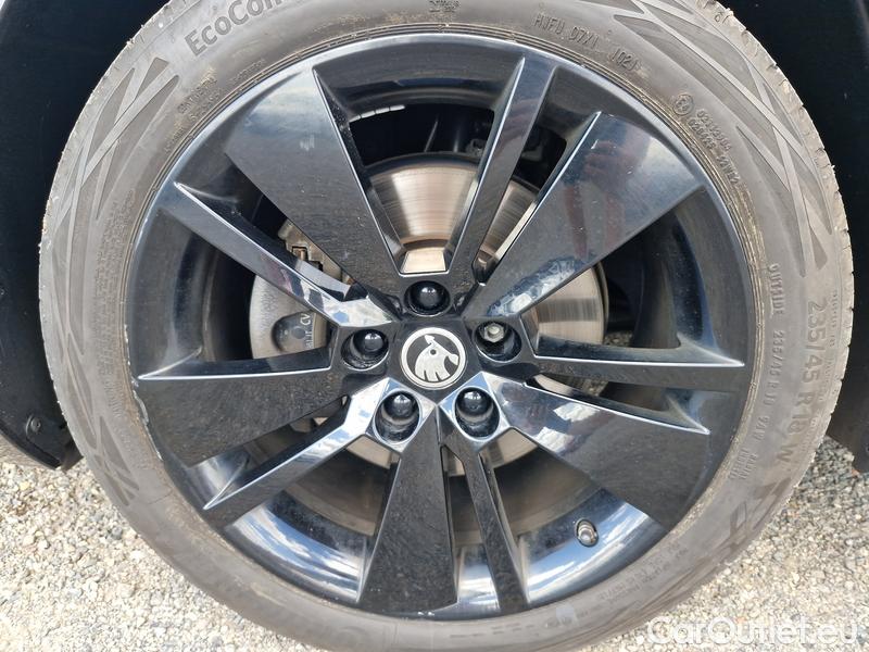  Skoda  Superb  Combi (3V5)(2015) Su.c.2.0TDI 147 4x4 SptL.Aut #5
