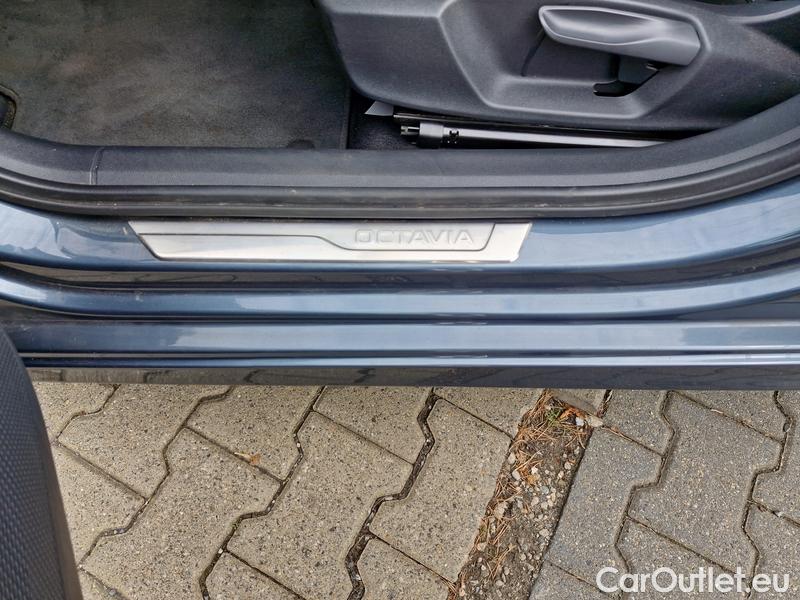  Skoda  Octavia  Combi (NX3)(2020) Oct.Combi 2.0TDI 85 Style #4
