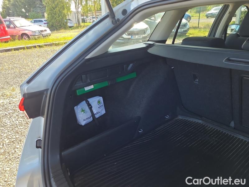  Skoda  Octavia  Combi (NX3)(2020) Oct.C.2.0TDI 110 4x4 Ambit AT #21