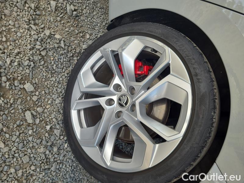  Skoda  Octavia  Lim. (NX3)(2020)  2.0 TSI 180 RS AT 5d #5