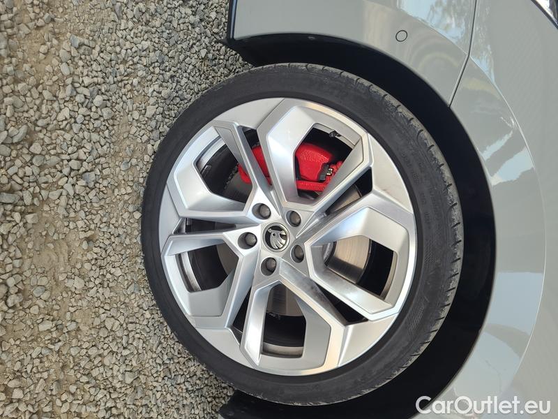  Skoda  Octavia  Lim. (NX3)(2020)  2.0 TSI 180 RS AT 5d #2