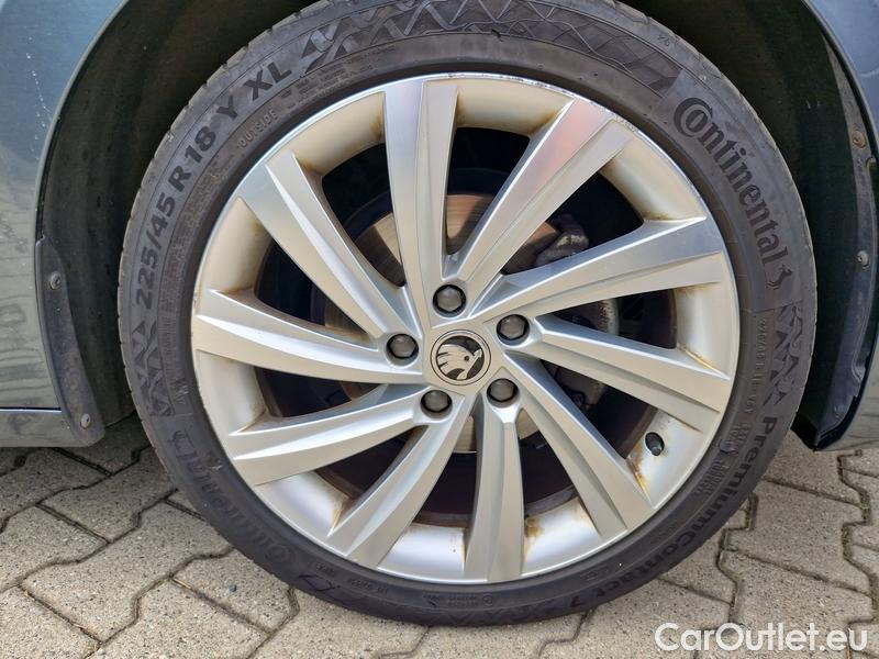  Skoda  Octavia  Combi (NX3)(2020) Oct.Combi 2.0TDI 85 Style #17