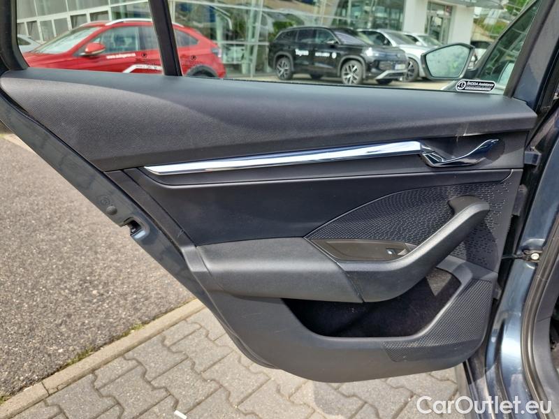  Skoda  Octavia  Combi (NX3)(2020) Oct.Combi 2.0TDI 85 Style #27