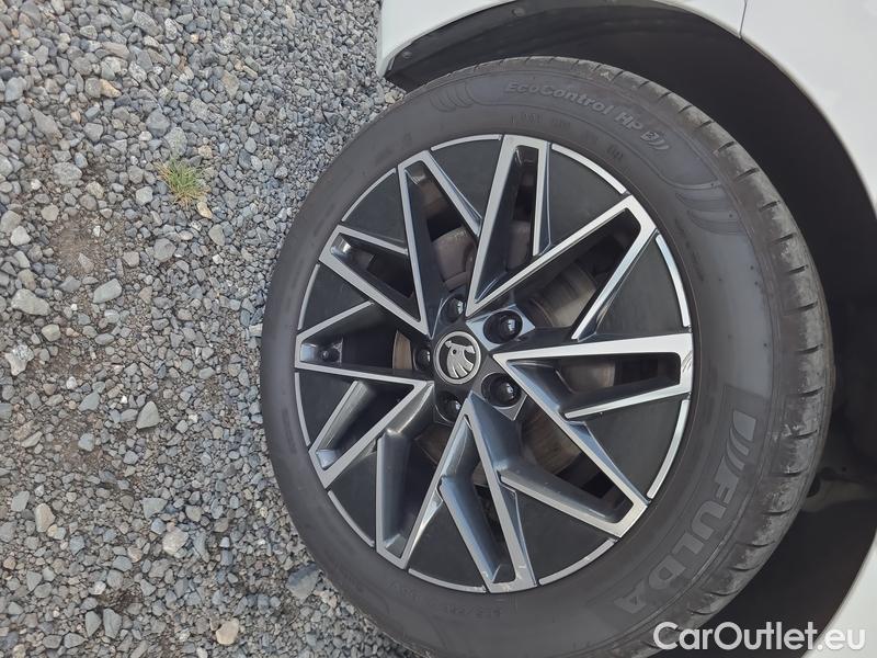  Skoda  Octavia  Combi (NX3)(2020) Oct.Combi 1.5TSI 110 Style #4