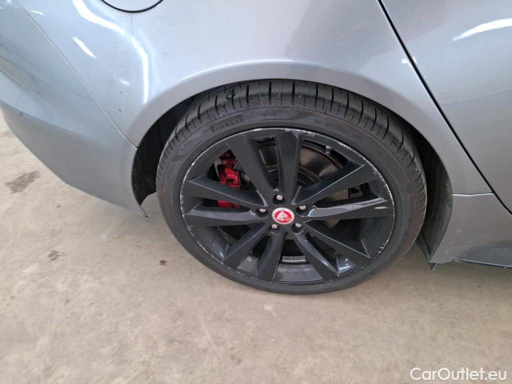  Jaguar  XE JAGUAR  / 2019 / 4P / Berline D200 R-Dynamic Black BVA(SL) #53