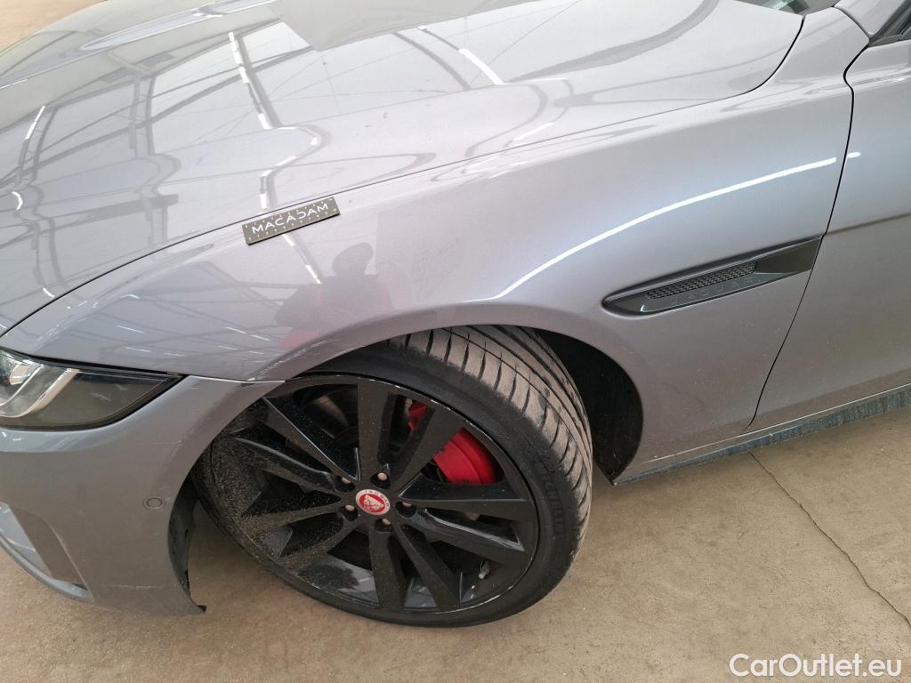  Jaguar  XE JAGUAR  / 2019 / 4P / Berline D200 R-Dynamic Black BVA(SL) #8
