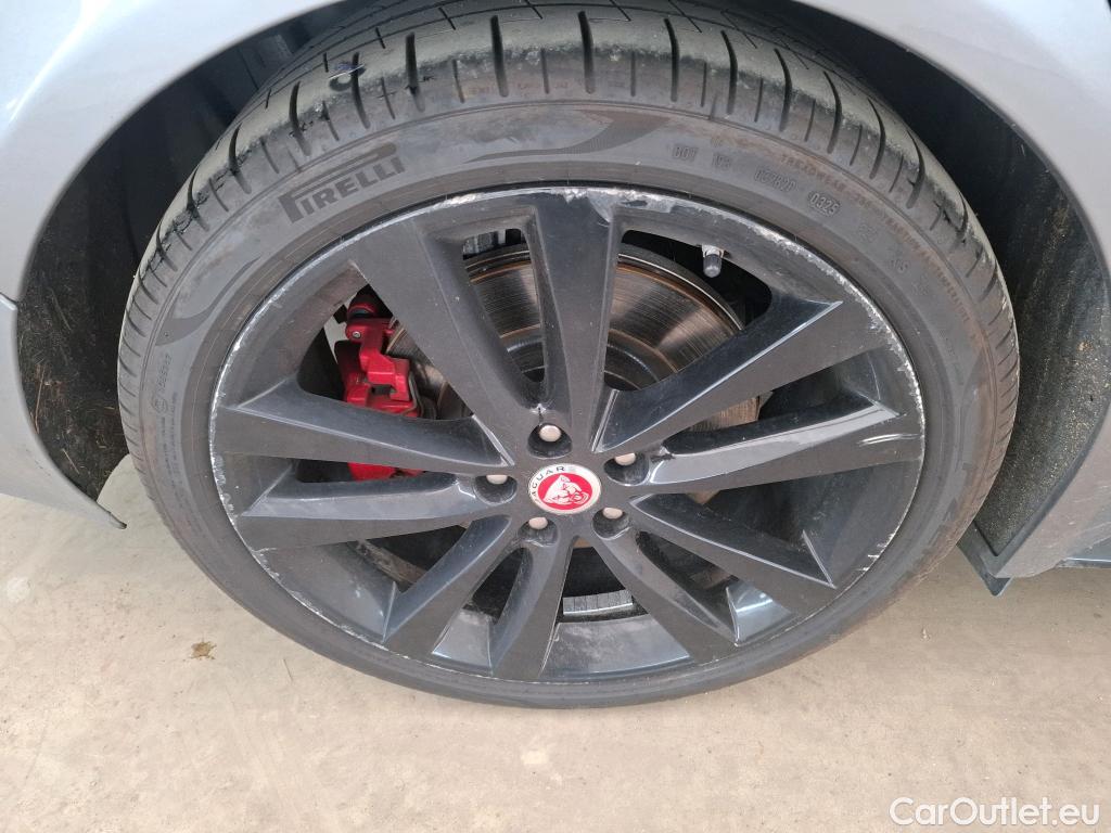  Jaguar  XE JAGUAR  / 2019 / 4P / Berline D200 R-Dynamic Black BVA(SL) #54