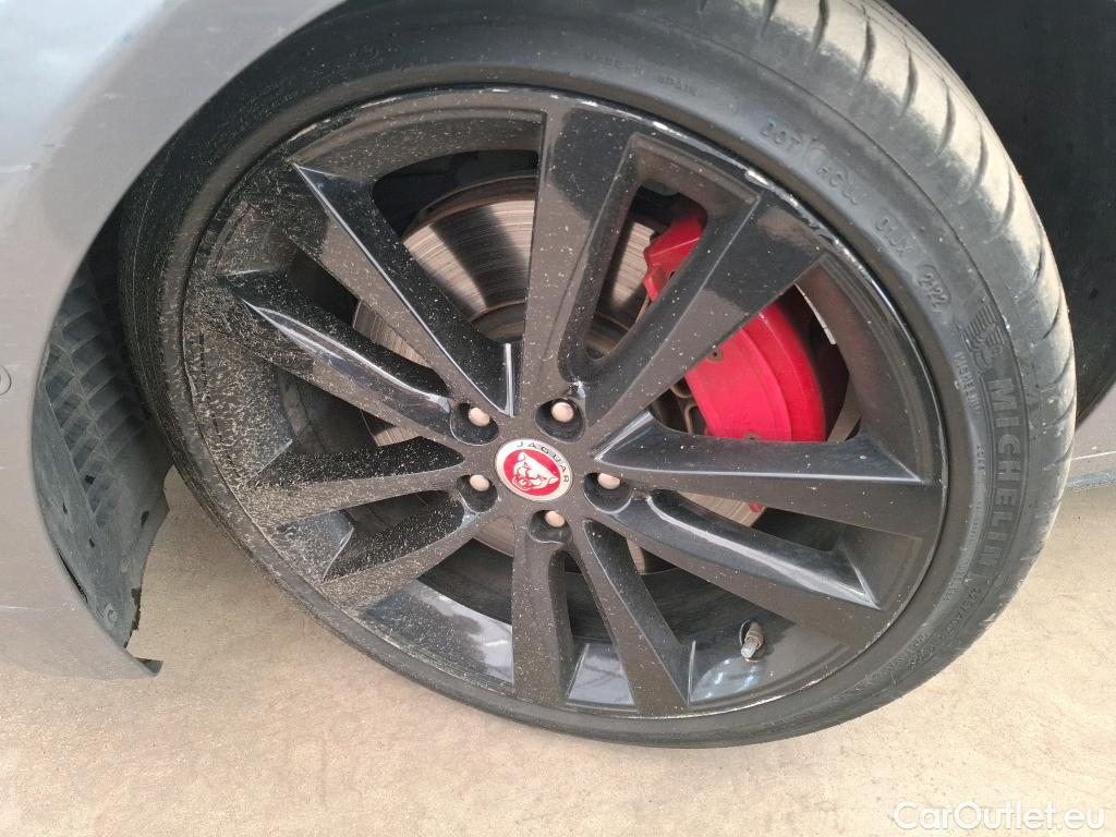  Jaguar  XE JAGUAR  / 2019 / 4P / Berline D200 R-Dynamic Black BVA(SL) #25
