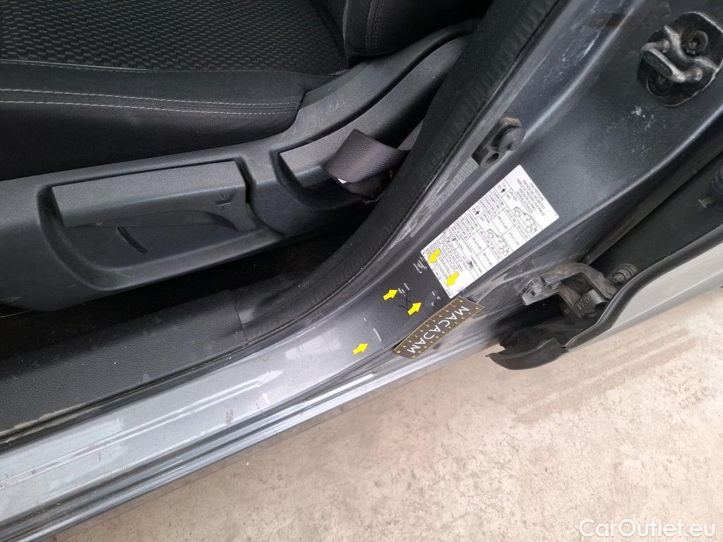  Nissan  Qashqai NISSAN  / 2017 / 5P / Crossover 1.5 DCI 115 Business Edition #9