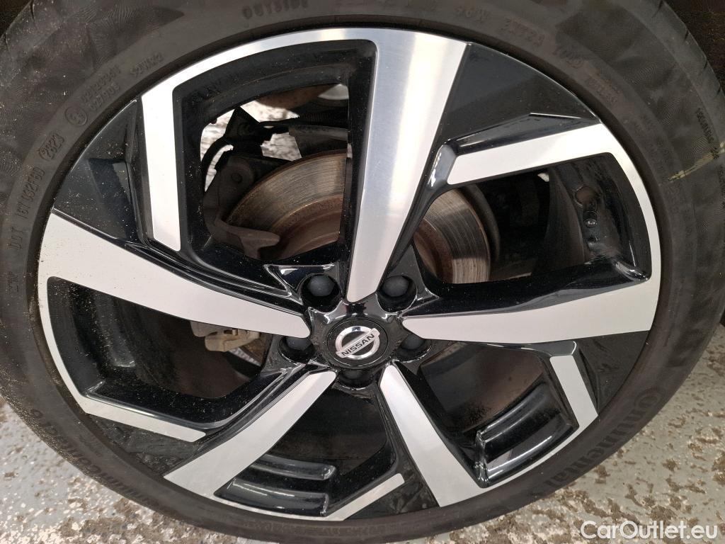  Nissan  Qashqai NISSAN  / 2017 / 5P / Crossover 1.3 DIG-T 160 DCT Tekna #17