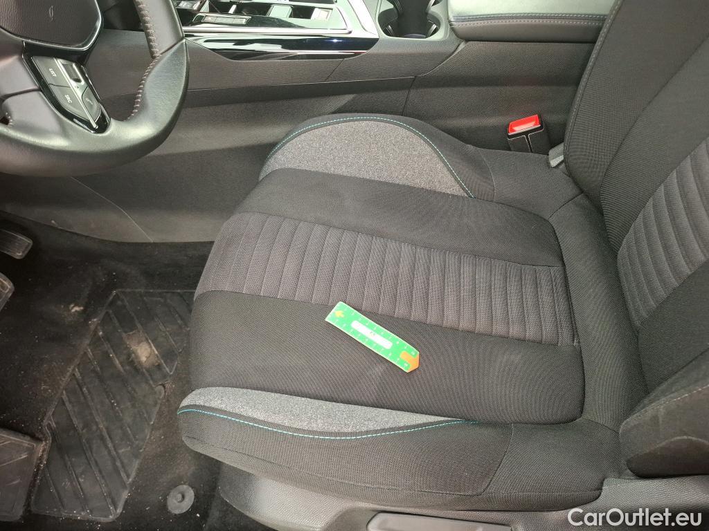  Peugeot  3008 PEUGEOT  / 2020 / 5P / SUV 1.6 HYBRID 225 E-EAT8 Active Pack #15