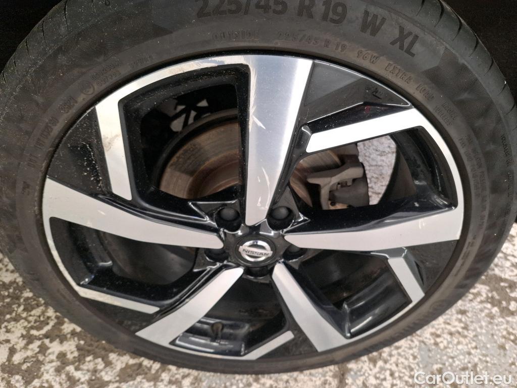  Nissan  Qashqai NISSAN  / 2017 / 5P / Crossover 1.3 DIG-T 160 DCT Tekna #12