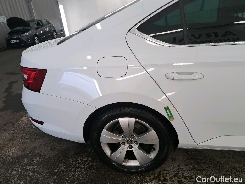  Skoda  Superb  Berline Business 2.0 TDI 150CV BVA7 E6d #15