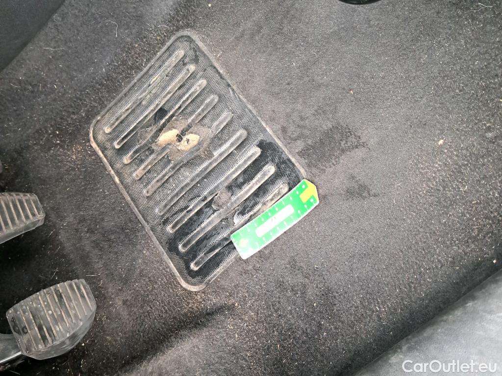  Citroen  C3  Société Feel Nav 1.2 PureTech 80CV BVM5 E6 #4
