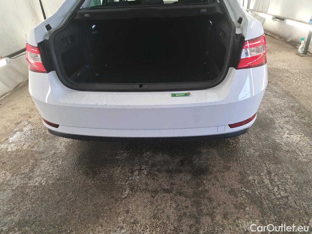  Skoda  Superb  Berline Business 2.0 TDI 150CV BVA7 E6d #2