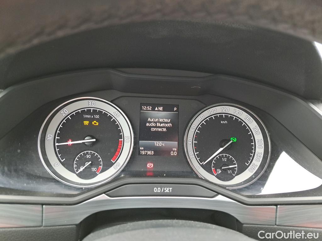  Skoda  Superb SKODA  Combi / 2019 / 5P / Break 1.6 TDI SCR 120 DSG7 Business #18