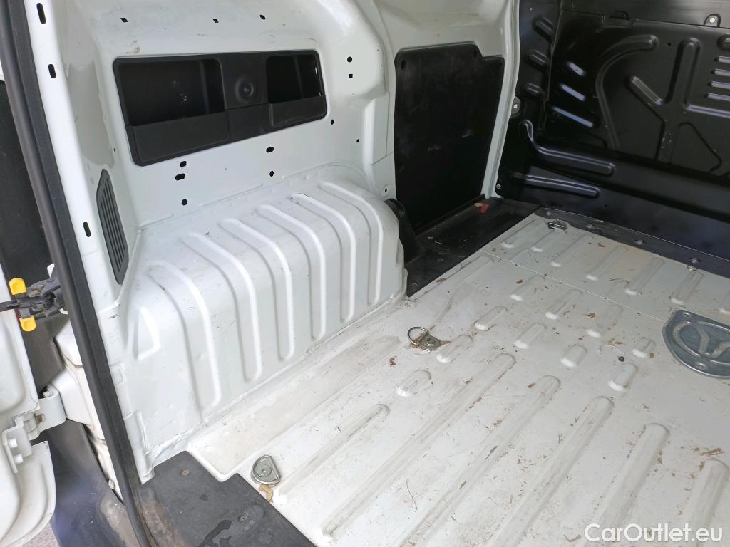  Fiat  Fiorino FIAT  / 2016 / 4P / furgón derivado de turismo Cargo SX N1 1.3 MJet 70 kW (95 CV) #17