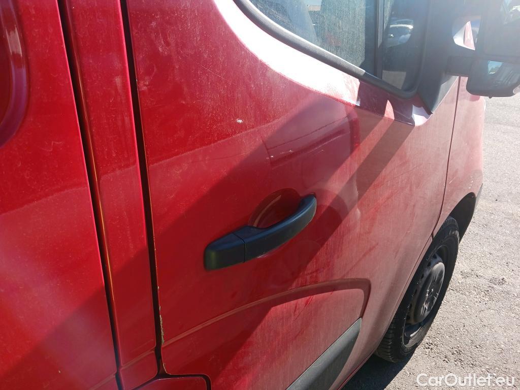  Renault  Master RENAULT  / 2014 / 4P / furgón Furgón T L3H3 3500 E 125kW TT BVR #19