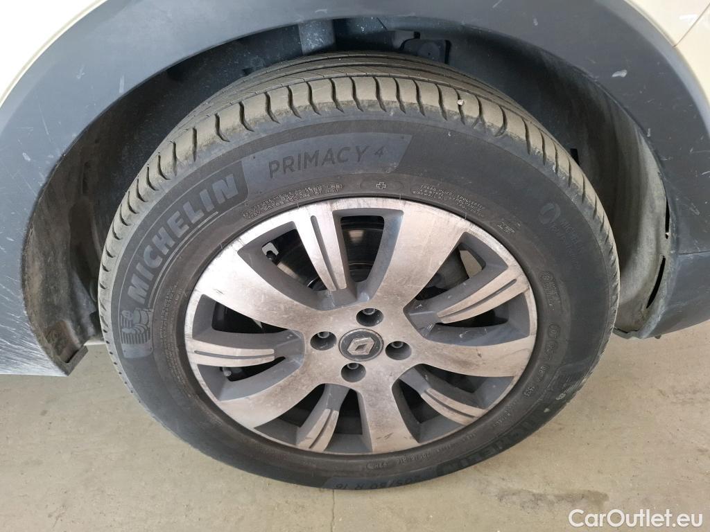  Renault  Captur  5p Crossover Business dCi 90 / TRANSFO VP/VF
 #23