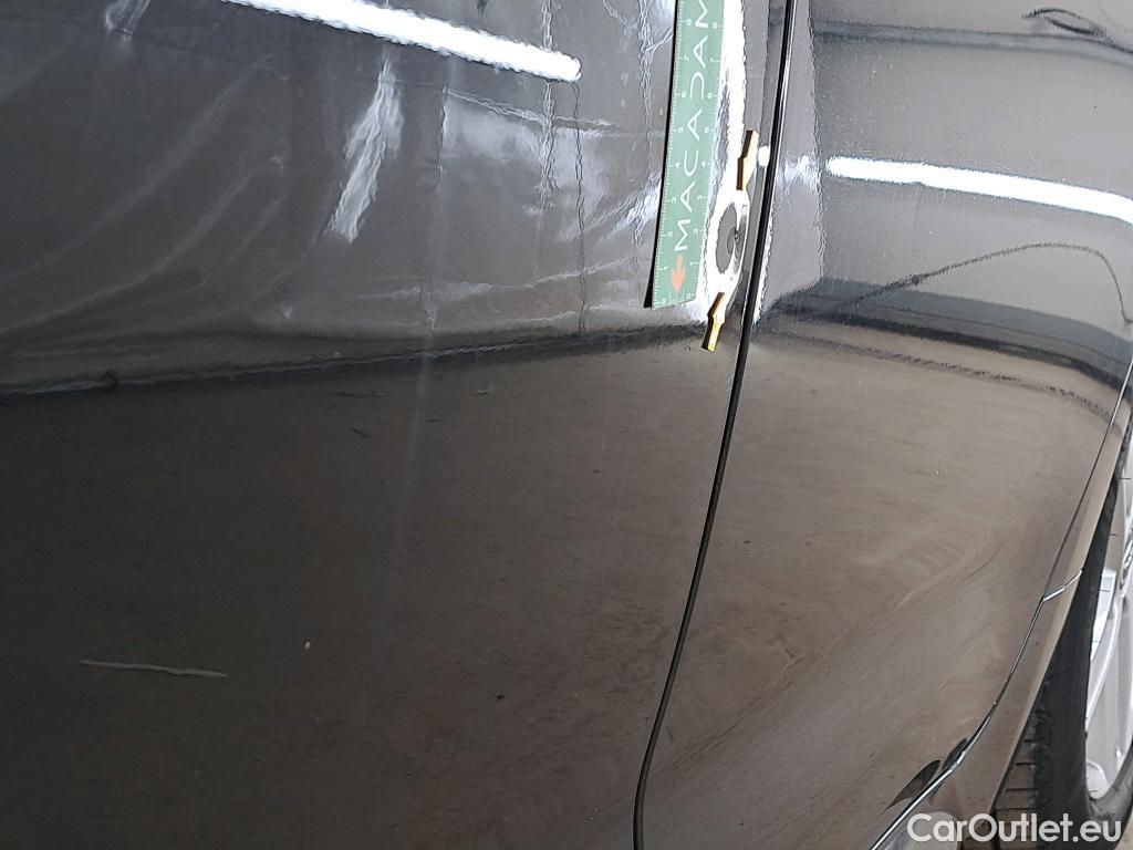  Toyota  Corolla TOYOTA  / 2018 / 5P / Berline Hybride 122h Dynamic Business Stage Acad #35