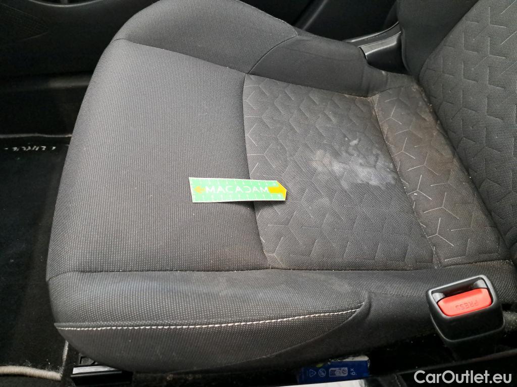  Toyota  Corolla TOYOTA  / 2018 / 5P / Berline Hybride 122h Dynamic Business Stage Acad #40