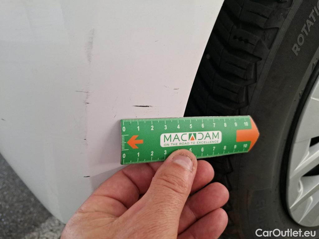  Toyota  Yaris TOYOTA  Hybride / 2019 / 5P / Berline Hybride 116h France Business Stage Acad #18