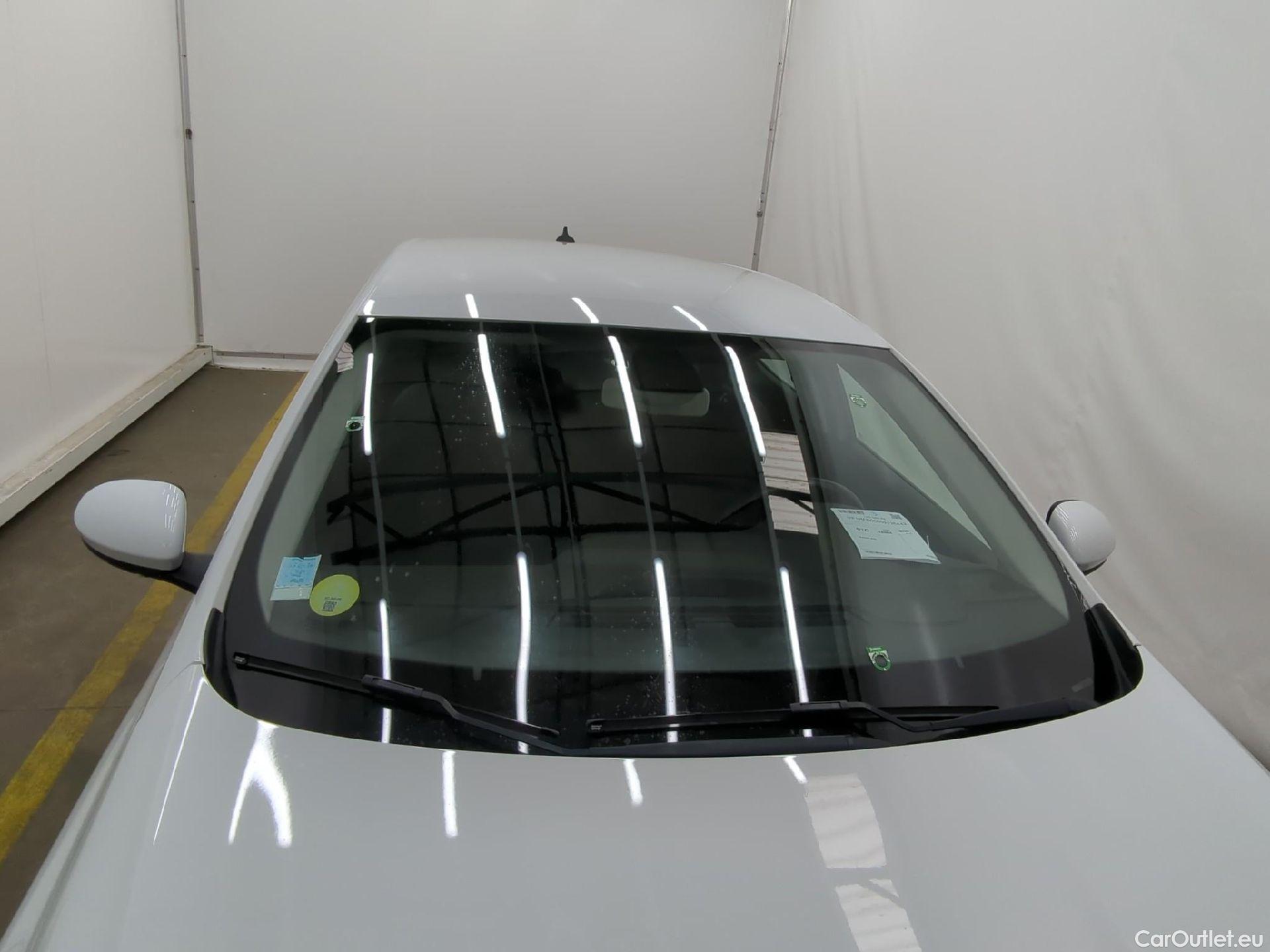  Renault  Megane  IV Berline 5pt. Société Air Nav 1.5 dCi 90CV BVM6 E6 #15