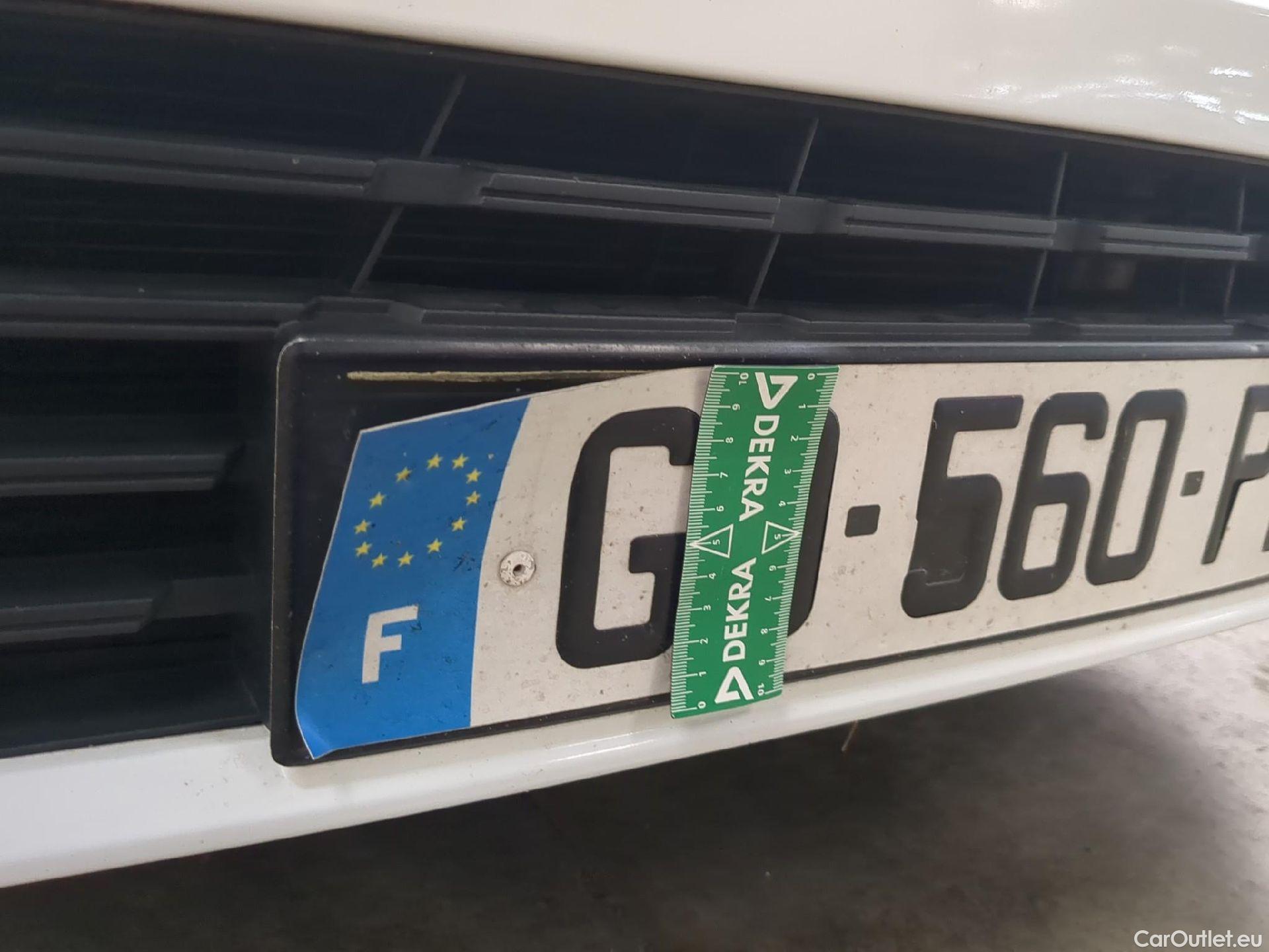  Renault  Megane  IV Berline 5pt. Société Air Nav 1.5 dCi 90CV BVM6 E6 #22