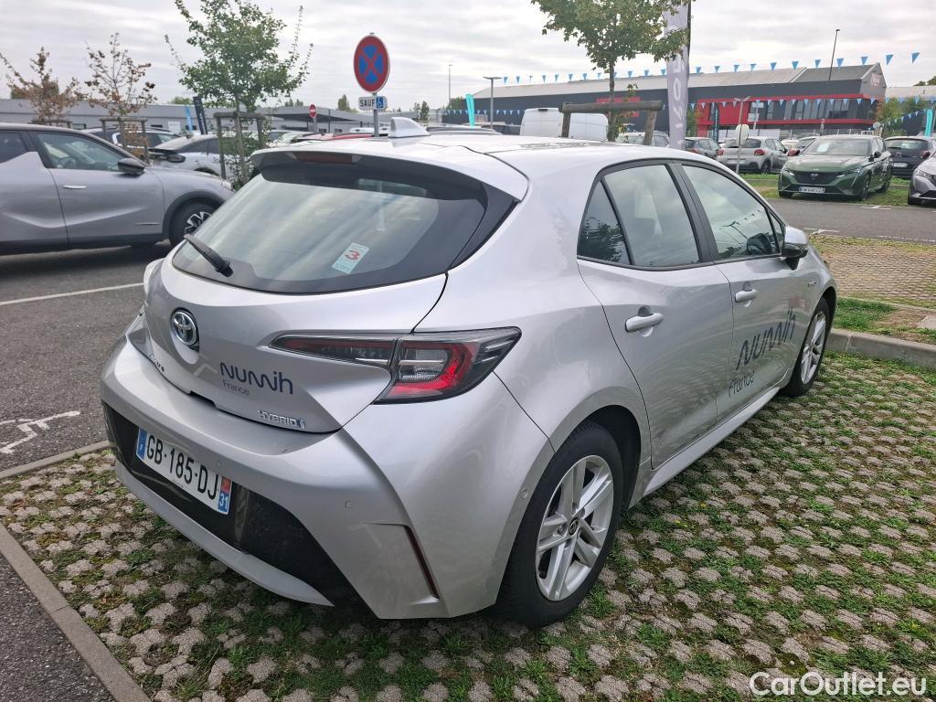  Toyota  Corolla TOYOTA  / 2018 / 5P / Berline Hybride 122h Dynamic Business Stage Acad #19