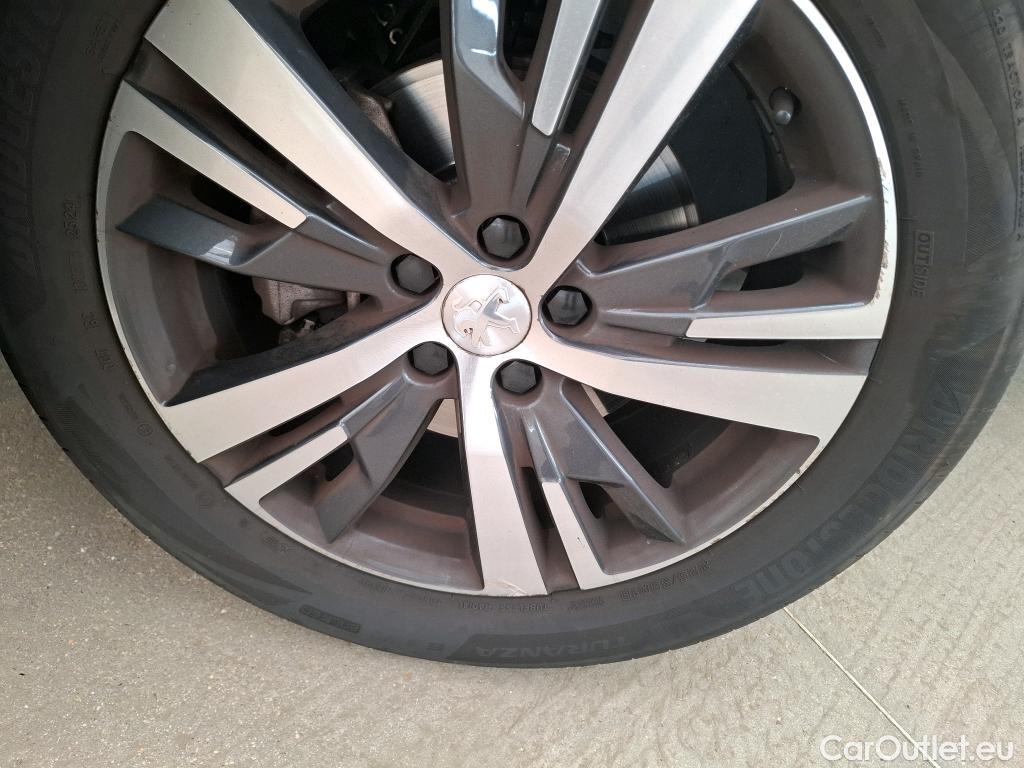  Peugeot  5008  Allure Pack 1.5 HDi 130CV BVA8 7 Sieges E6d #31
