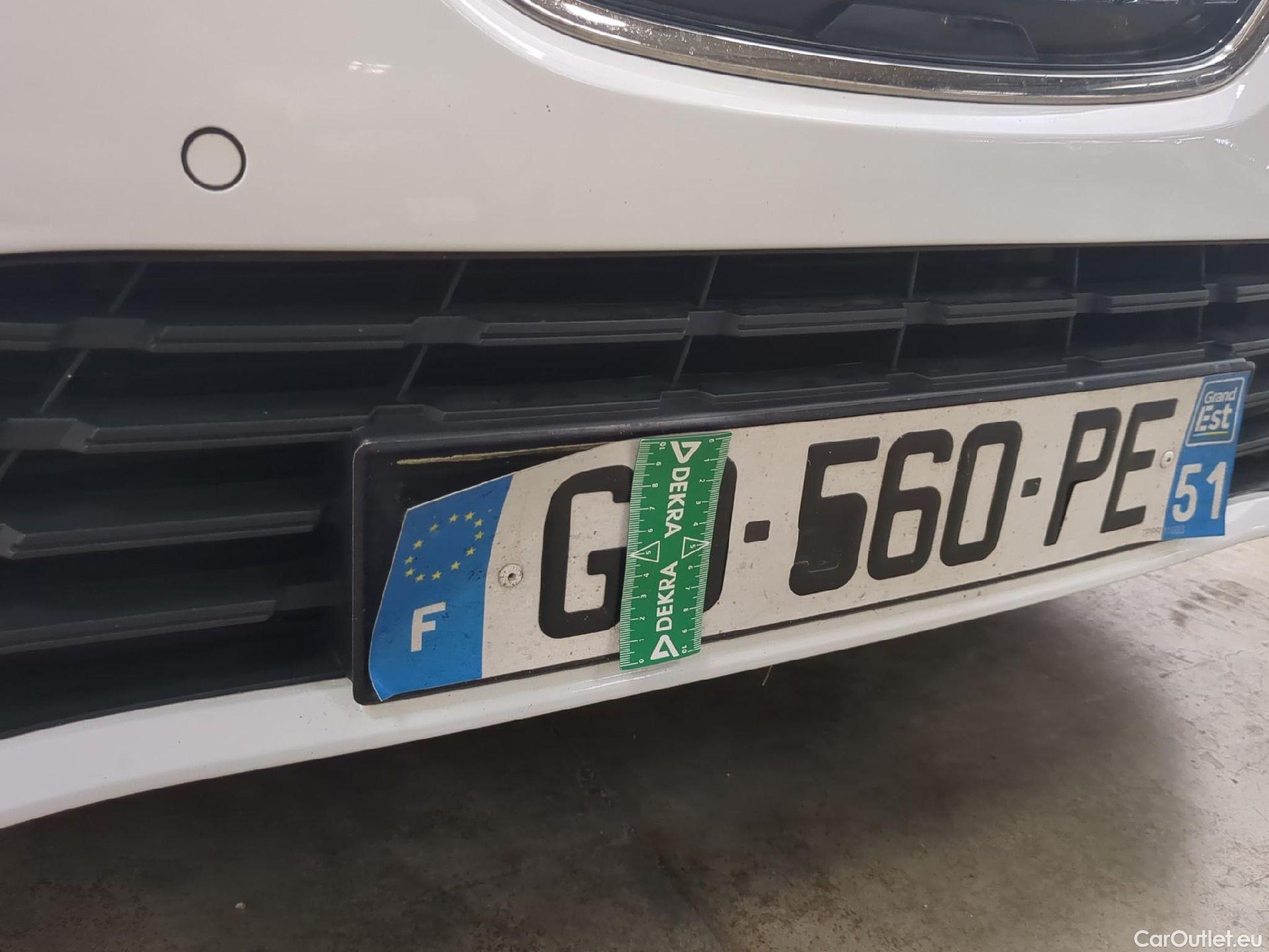  Renault  Megane  IV Berline 5pt. Société Air Nav 1.5 dCi 90CV BVM6 E6 #21