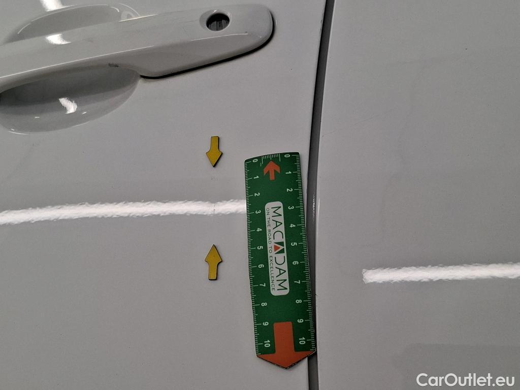  Toyota  Yaris TOYOTA  Hybride / 2019 / 5P / Berline Hybride 116h France Business Stage Acad #6