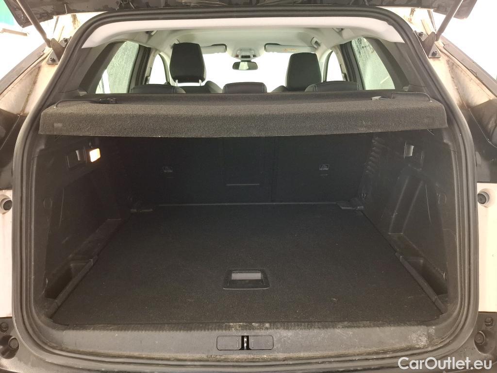  Peugeot  3008  II Allure 1.5 HDi 130CV BVA8 E6d #15