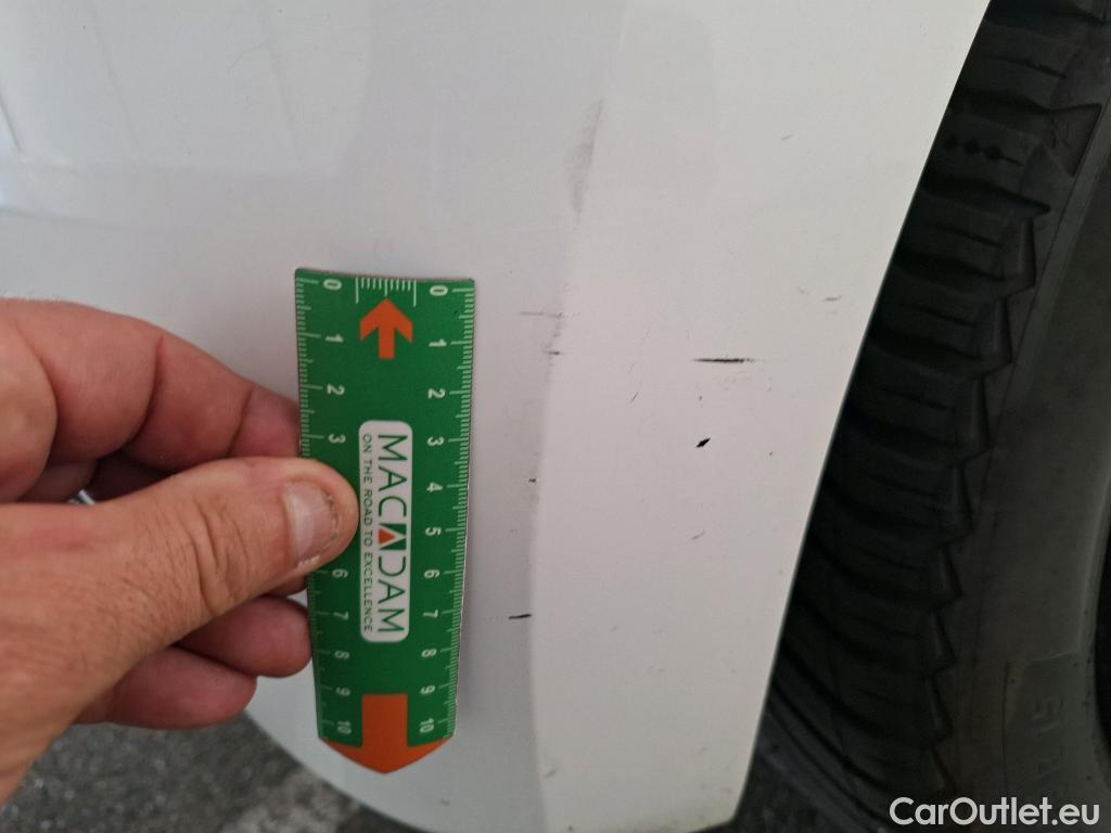  Toyota  Yaris TOYOTA  Hybride / 2019 / 5P / Berline Hybride 116h France Business Stage Acad #17
