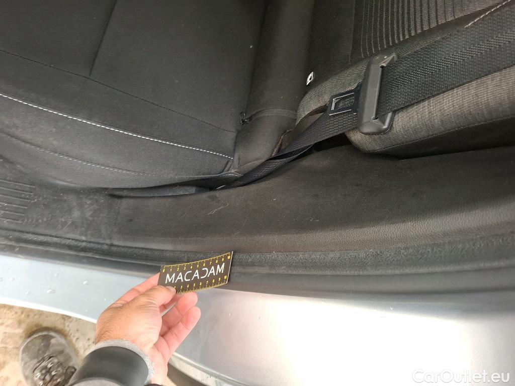  Renault  Captur  II Business 1.5 dCi 95CV BVM6 E6dT #16