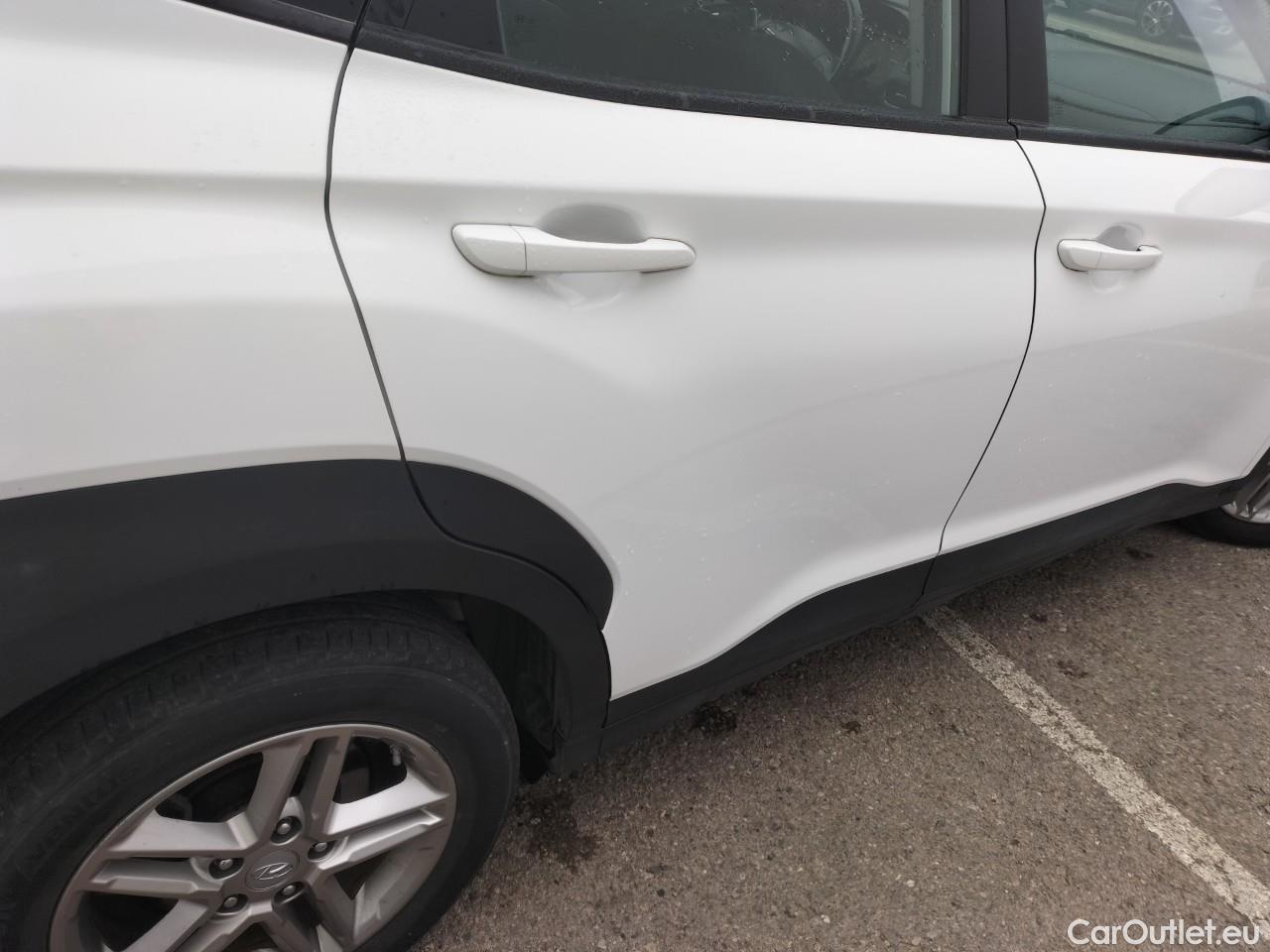  Land Rover  Discovery HYUNDAI Kona / 2020 / 5P / todoterreno 1.6 CRDI 100kW (136CV) 48V Maxx 4X2 #23