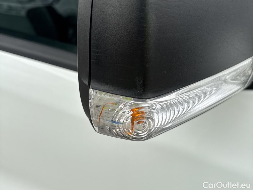  Fiat  Doblo FIAT Doblò Cargo/2015/3P/furgón derivado de turismo Cargo Base Plus 1.3 Mjet 70kW (95CV) #46