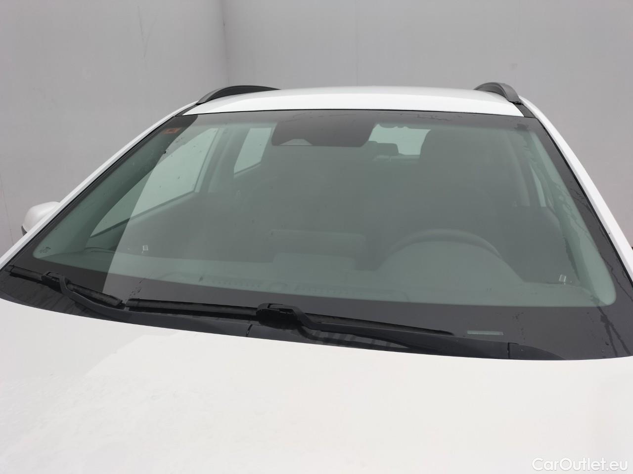  Land Rover  Discovery HYUNDAI Kona / 2020 / 5P / todoterreno 1.6 CRDI 100kW (136CV) 48V Maxx 4X2 #5