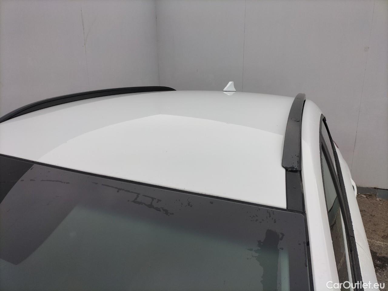  Land Rover  Discovery HYUNDAI Kona / 2020 / 5P / todoterreno 1.6 CRDI 100kW (136CV) 48V Maxx 4X2 #6