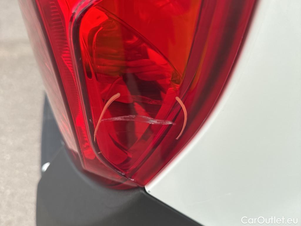  Fiat  Doblo FIAT Doblò Cargo/2015/3P/furgón derivado de turismo Cargo Base Plus 1.3 Mjet 70kW (95CV) #48